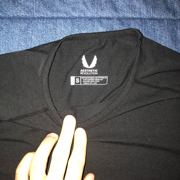 Aesthetic Revolution Core Established T - SMALL - Picture 3 of 6